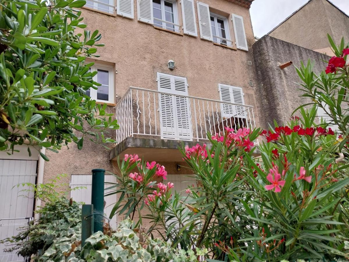 Appartement Port De 耶尔 外观 照片